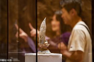 浙江金华举行万佛塔地宫出土文物展