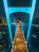 郑州：六种颜色灯光扮靓农业路大桥夜景