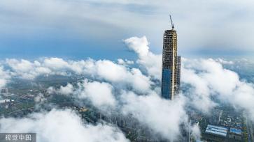 天津雨后现平流雾景观