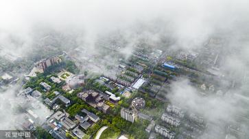 天津雨后现平流雾景观