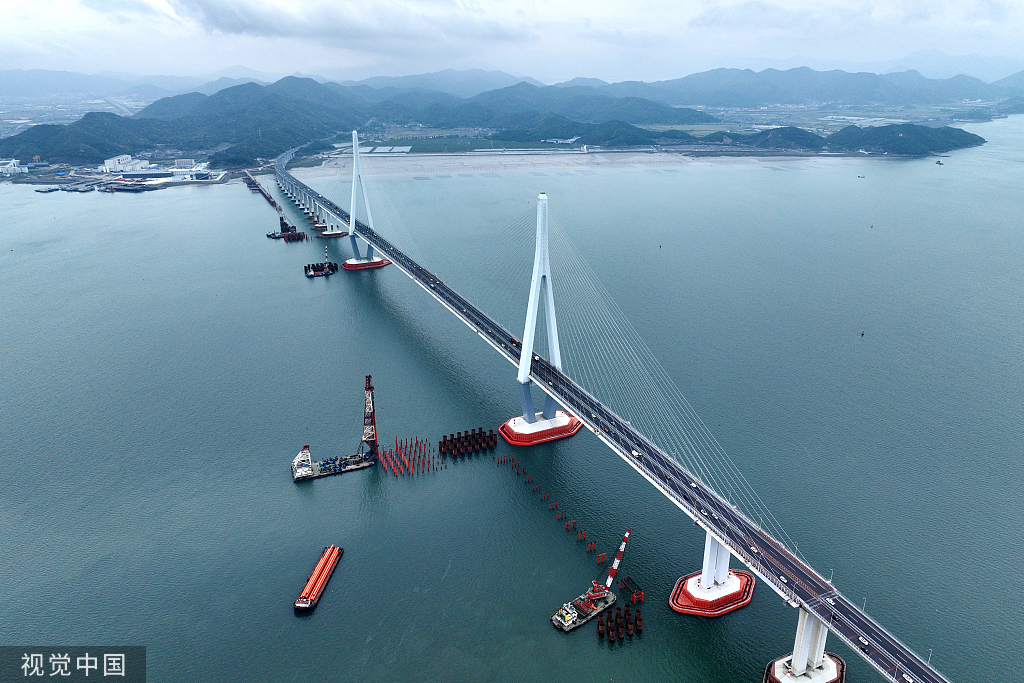浙江宁波：象山港跨海大桥稳步推进施工进度