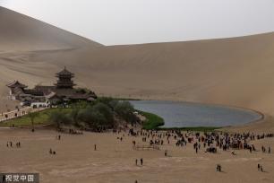 甘肃敦煌：五一假期旅游接待人数和收入创新高