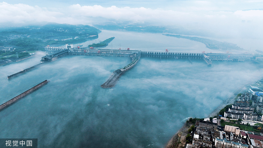 
北京空军总医院黄牛代挂号电话票贩子号贩子网上预约挂号,住院检查加快,湖北宜昌：雨后长江沿岸薄雾迷蒙