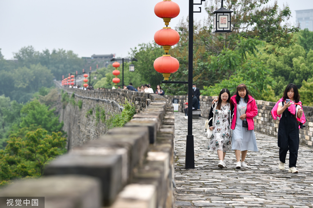 
广州肿瘤医院黄牛代挂号电话票贩子号贩子网上预约挂号,住院检查加快,南京：立夏节气 游客登明城墙赏景