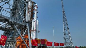 天舟六号船箭组合体转运至发射区 火箭正式进入发射准备阶段