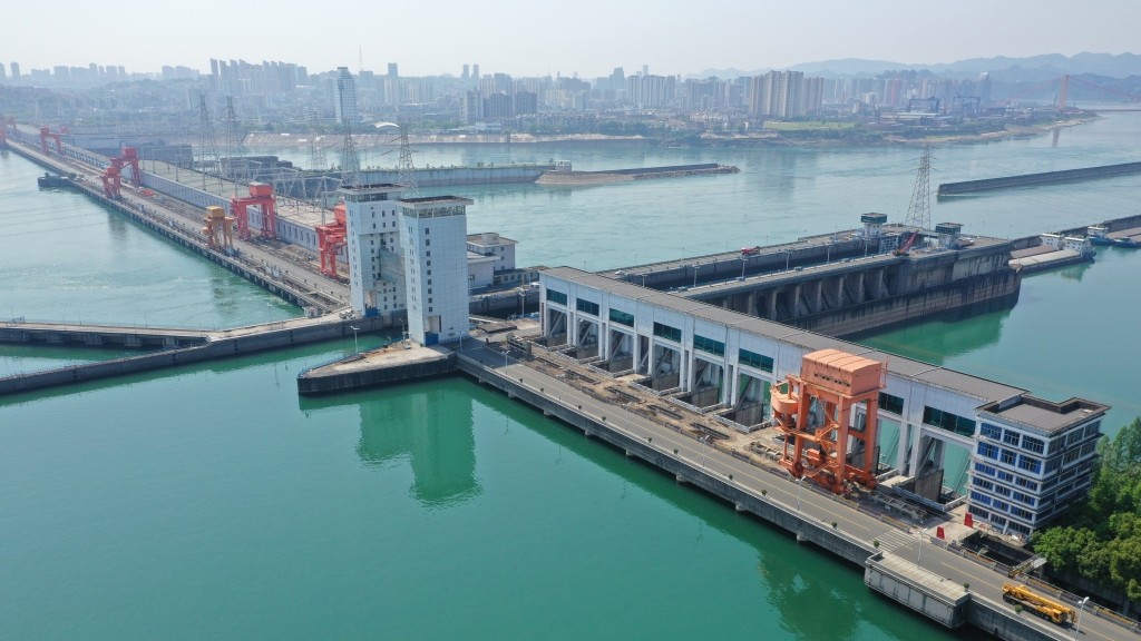 葛洲壩樞紐下泄流量2023年首輪過萬