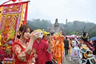 广州南沙妈祖文化旅游节举行 非遗文化巡游上演