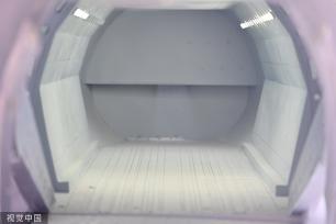 上海：运-20模型亮相中国品牌日活动