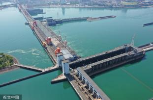 葛洲坝枢纽下泄流量2023年首轮过万