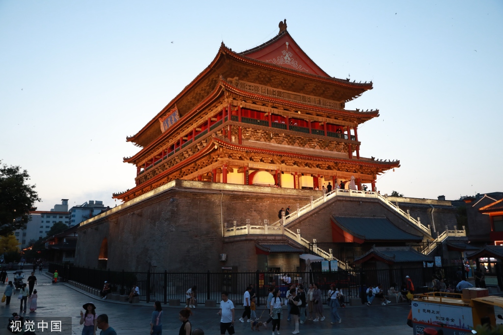 中国—中亚峰会将在西安举行 街头装扮一新