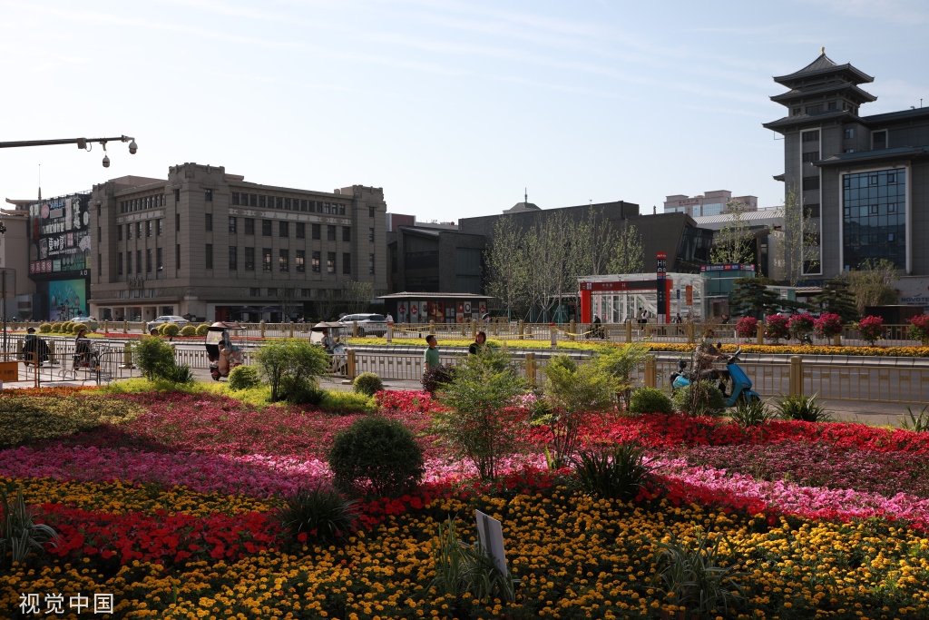 中国—中亚峰会将在西安举行 街头装扮一新