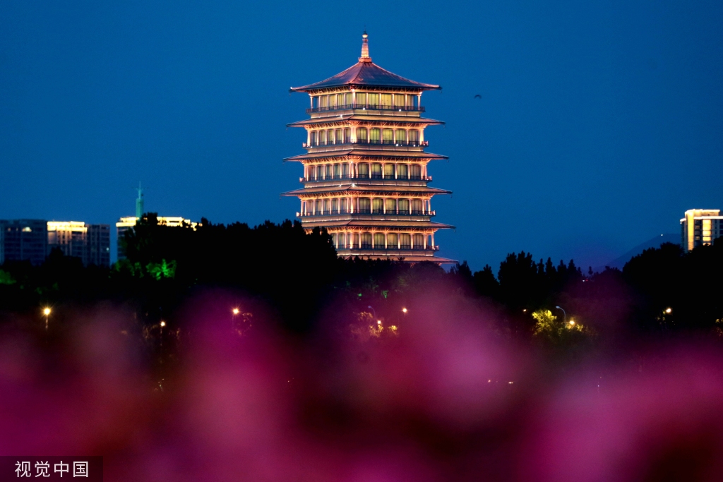 中国—中亚峰会将在西安举行 街头装扮一新