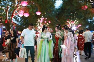 中国—中亚峰会18日召开 西安扮靓街景气氛浓郁