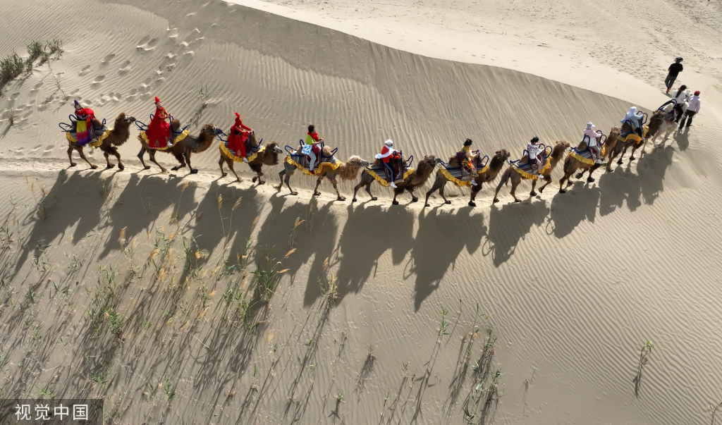 新疆巴州：罗布人村寨迎入夏首个旅游高峰