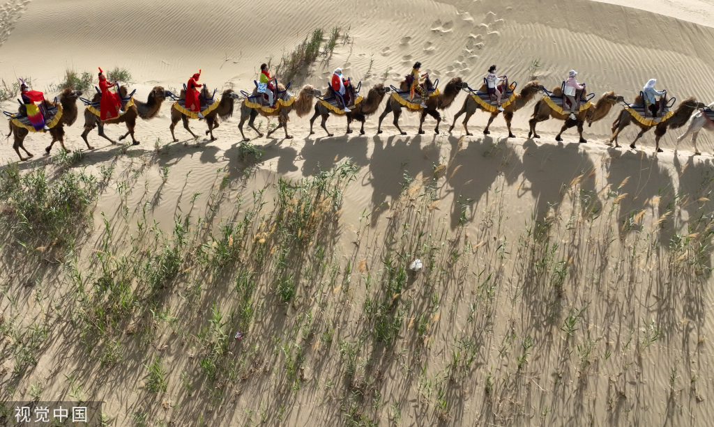 新疆巴州：罗布人村寨迎入夏首个旅游高峰