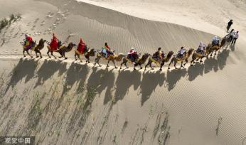 新疆巴州：罗布人村寨迎入夏首个旅游高峰
