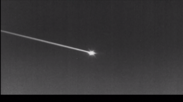 神舟十五号航天员乘组返回地球