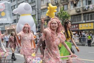 杭州：花样迎亚运 武林大巡游启幕