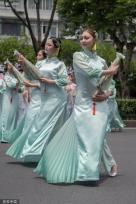 杭州：花样迎亚运 武林大巡游启幕