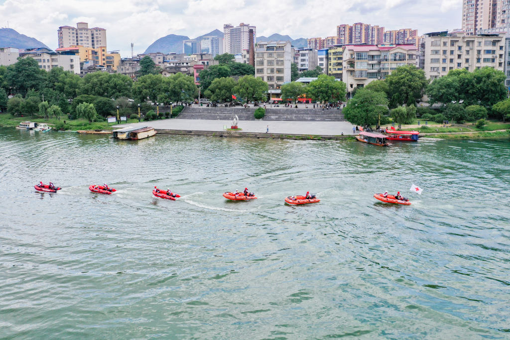 应对“龙舟水” 广西桂林救援队未雨绸缪练精兵