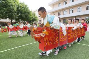 陕西西安萌宝体验端午传统文化