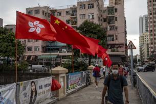 香港街头庆祝回归祖国26周年气氛浓烈