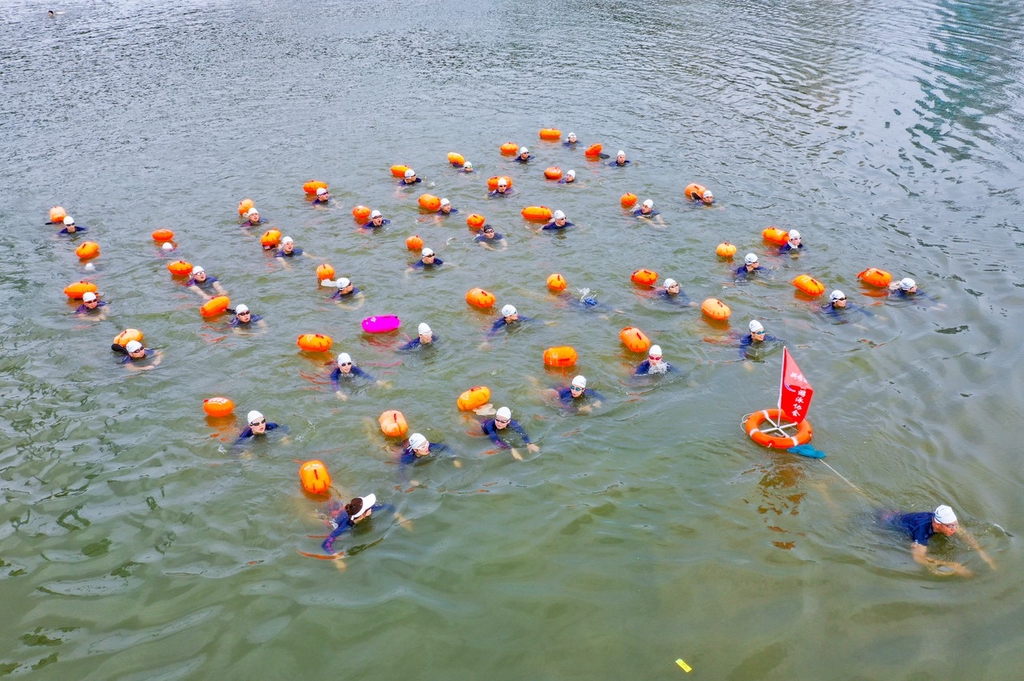 
上海瑞金医院黄牛代挂号电话票贩子号贩子网上预约挂号,住院检查加快,武汉716国际渡江节备训忙