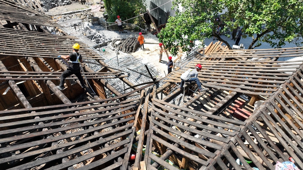 重庆酉阳：修缮老屋 留住乡愁