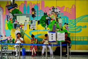 重庆轨道交通在113个车站设置纳凉区