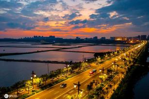 山西运城：盐湖夜景 璀璨迷人