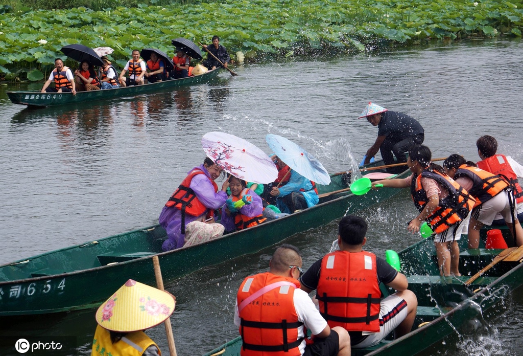 云南文山：暑期乡村游 体验乐趣多