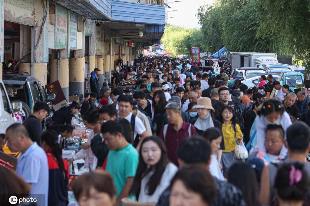 吉林延吉水上市场人气旺