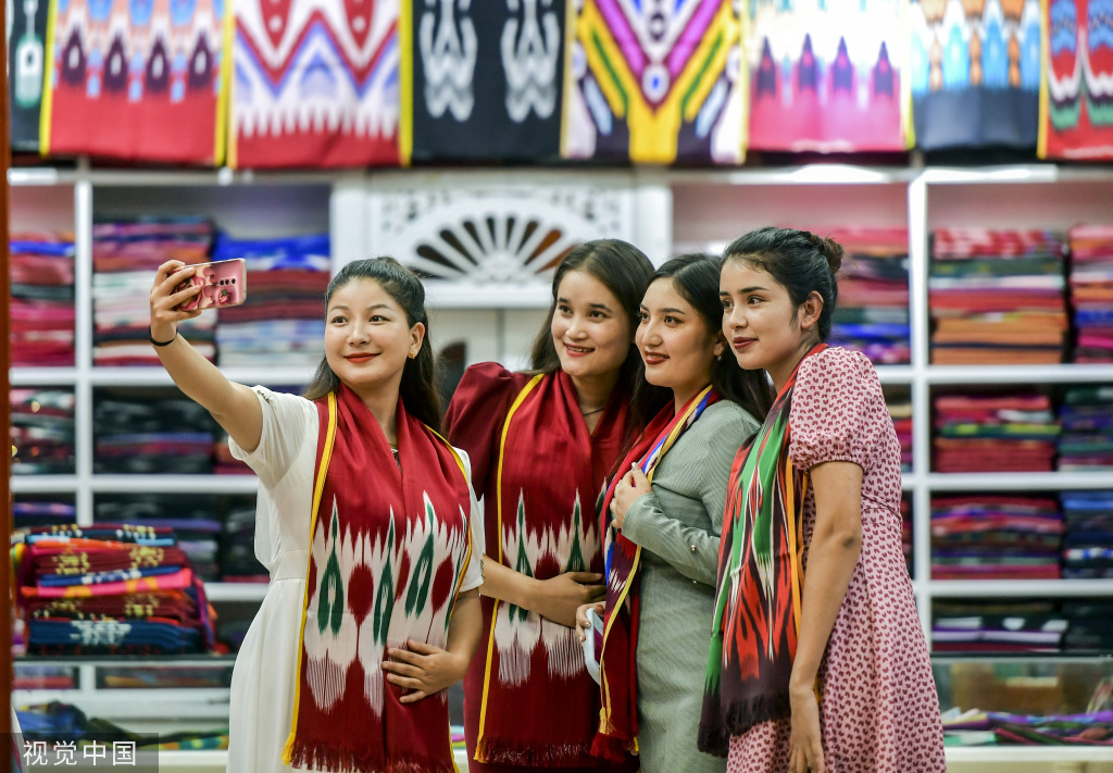 新疆和田：昔日“鸽子巷”变身“网红街”