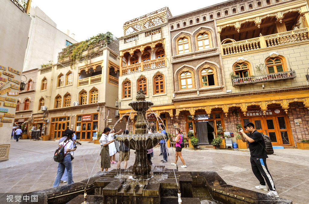 新疆和田：昔日“鸽子巷”变身“网红街”