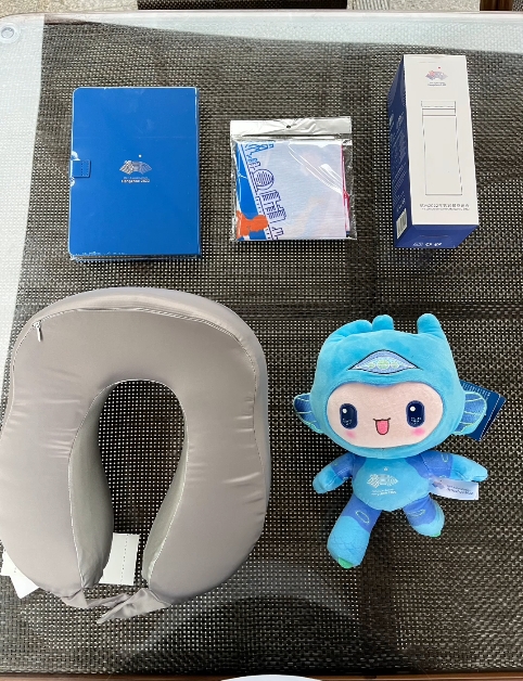 精美又贴心！杭州亚运会媒体包大开箱：细节满满 内藏“乾坤