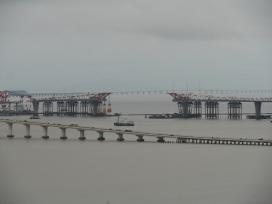 澳门第四跨海大桥施工正酣