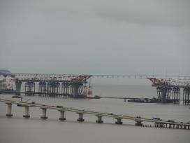 澳门第四跨海大桥施工正酣