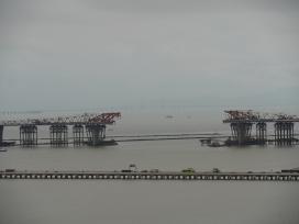 澳门第四跨海大桥施工正酣