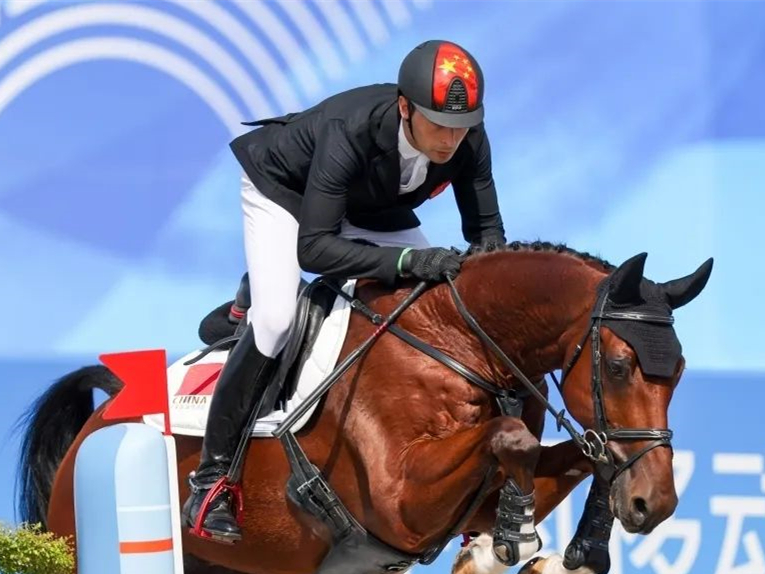 中国队单日又添14金，首次获得亚运马术项目金牌