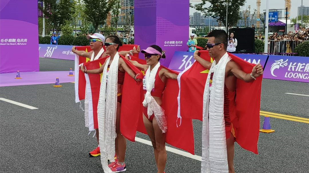 中国队夺得混合35公里竞走金牌