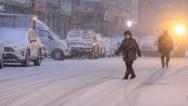 哈尔滨暴雪袭城 气象台发布红色预警
