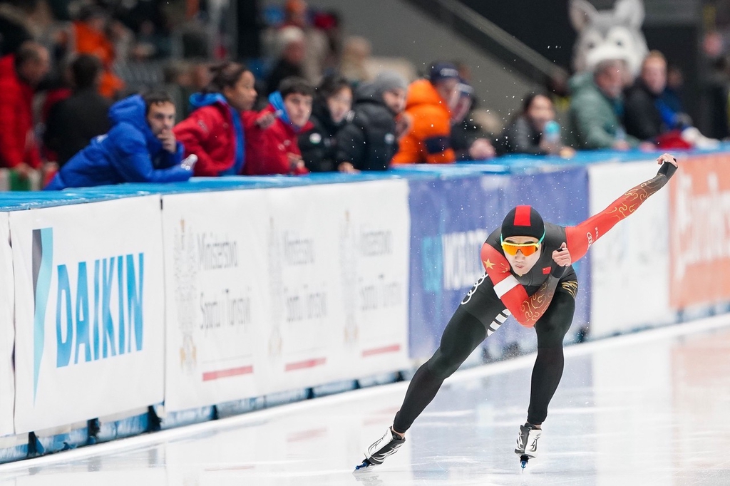 高亭宇获得速度滑冰世界杯波兰站男子500米冠军