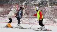 贵阳：寒冬吹“暖”滑雪运动