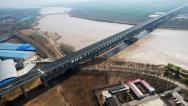 山东聊城：聊泰黄河公铁大桥正式通车