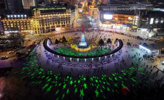 哈尔滨：防洪胜利纪念塔灯光璀璨迎“五一”