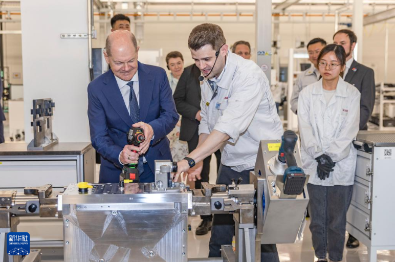 海外网评：务实合作、互利共赢是中德关系的主基调