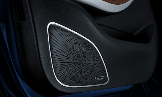 君马meet 3搭载的 pioneer品牌高功率音响