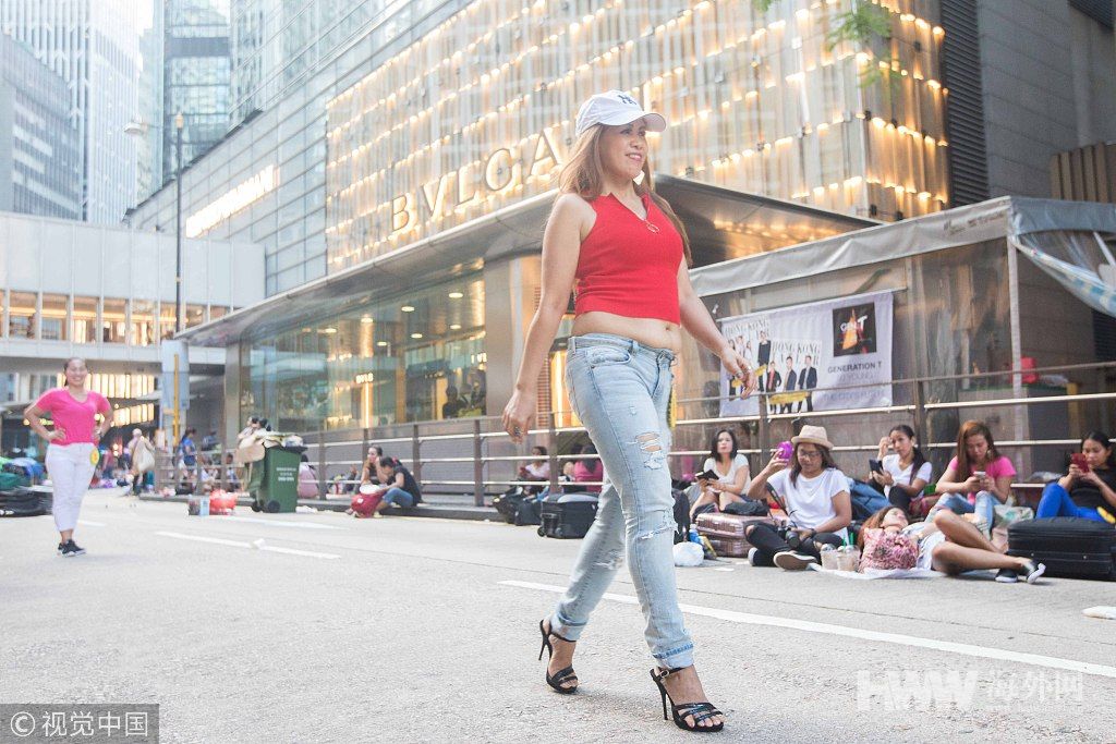 菲佣香港街头办模特训练营 被赞自信美丽阳光