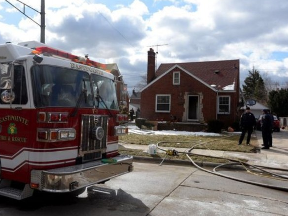 美国密歇根州一房屋起火 独留家中的3名儿童遇难