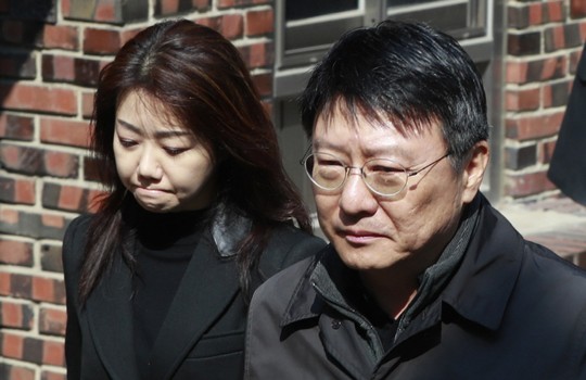 朴志晚和妻子时隔4年探望朴槿惠